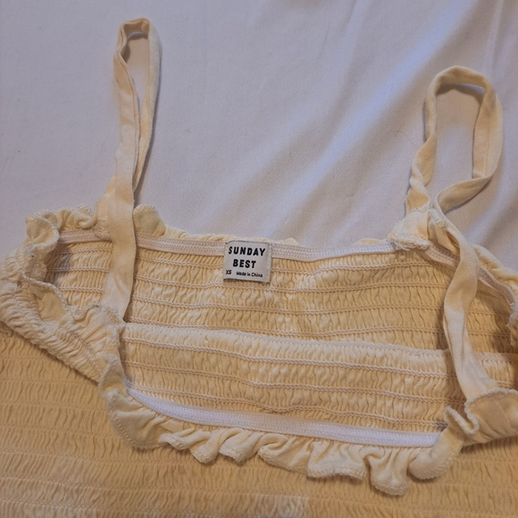 Sunday Best stretchy crop tank - Picture 2 of 2